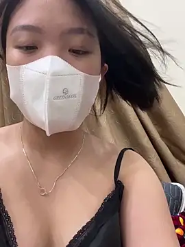 Thuylinh05 online show from October 3, 2025, 10:50 am