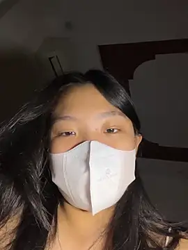 Thuylinh05 online show from October 7, 2025, 7:15 pm
