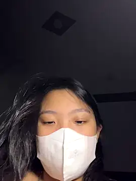 Thuylinh05 online show from October 12, 2025, 5:36 pm