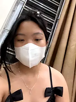 Thuylinh05 online show from October 11, 2025, 11:33 am
