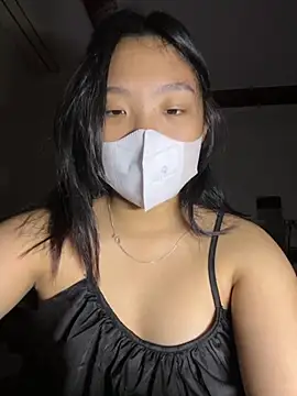 Thuylinh05 online show from September 28, 2025, 5:53 pm