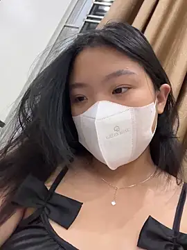 Thuylinh05 online show from October 6, 2025, 5:46 pm
