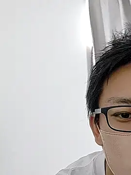 mitsuki0915 online show from April 14, 2026, 1:43 am