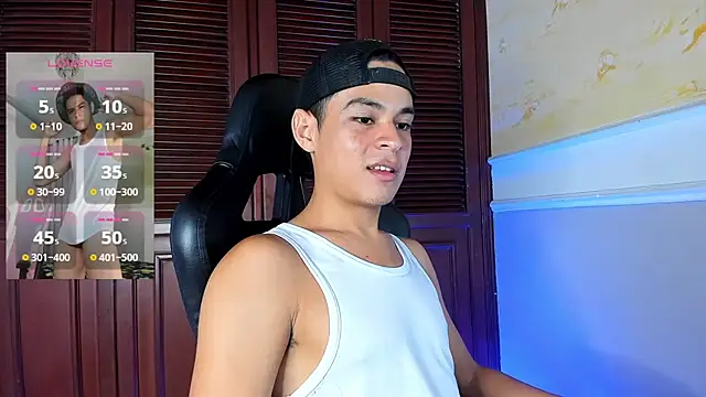 Snapshot of edy_play chatting on October 17, 2025, 3:54 am edy play online show from October 17, 2025, 3:54 am