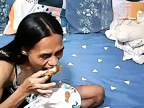 xxhottinybabe online show from March 10, 2026, 3:16 pm