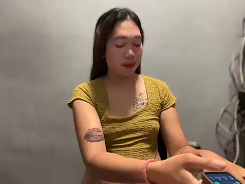 Snapshot of ur_sexymaurice chatting on February 25, 2026, 11:37 pm ur sexymaurice online show from February 25, 2026, 11:37 pm