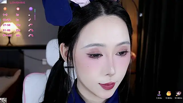 Snapshot of AYW-21 chatting on November 28, 2025, 12:27 pm AYW-21 online show from November 28, 2025, 12:27 pm