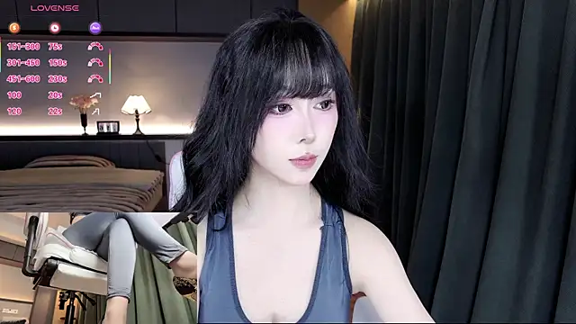 Snapshot of AYW-21 chatting on December 16, 2025, 12:31 pm AYW-21 online show from December 16, 2025, 12:31 pm