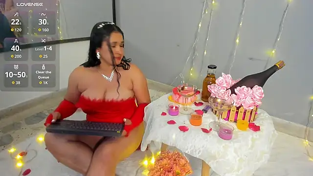 amanda noir online show from September 27, 2025, 3:01 am