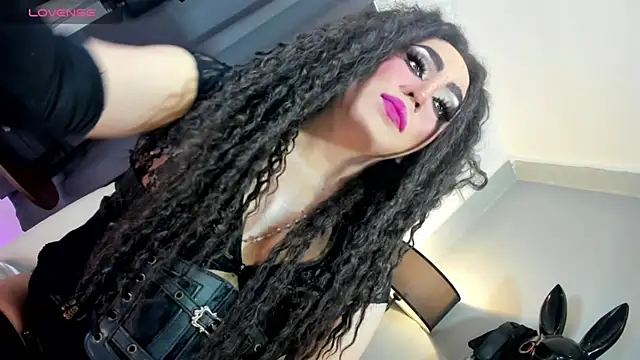 MagnaCumLoader17 online show from October 20, 2025, 10:10 pm