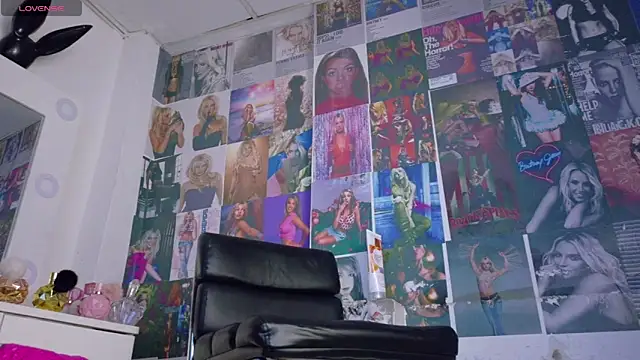 Mistileav online show from March 13, 2026, 7:08 pm