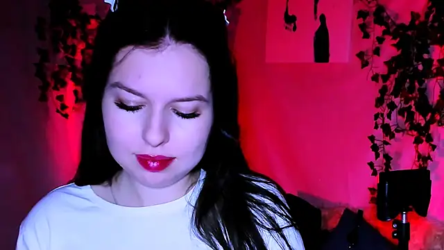 ChloeRicc online show from November 30, 2025, 6:30 pm