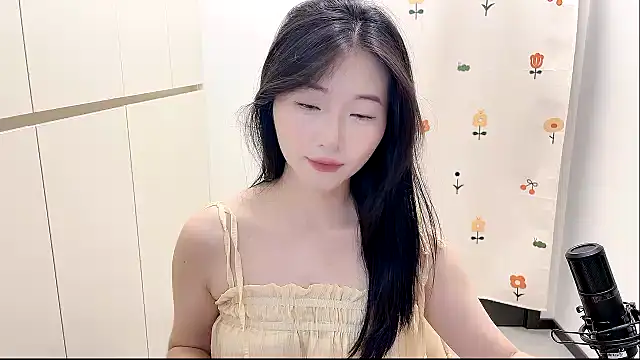 Snapshot of Rosalind_xixi chatting on September 11, 2025, 12:16 pm Rosalind xixi online show from September 11, 2025, 12:16 pm