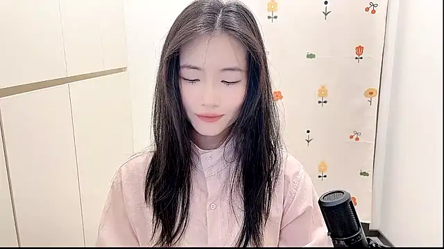Snapshot of Rosalind_xixi chatting on September 27, 2025, 10:10 am Rosalind xixi online show from September 27, 2025, 10:10 am
