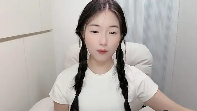Rosalind xixi online show from July 7, 2026, 7:23 am