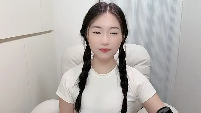 Rosalind xixi online show from July 7, 2026, 6:47 am