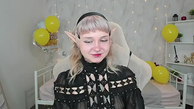 Snapshot of Tori_Cutie chatting on October 4, 2025, 12:12 am Tori Cutie online show from October 4, 2025, 12:12 am