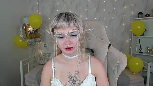 Snapshot of Tori_Cutie chatting on October 5, 2025, 12:12 am Tori Cutie online show from October 5, 2025, 12:12 am