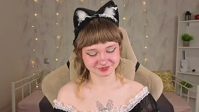Snapshot of Tori_Cutie chatting on June 2, 2026, 12:10 am Tori Cutie online show from June 2, 2026, 12:10 am