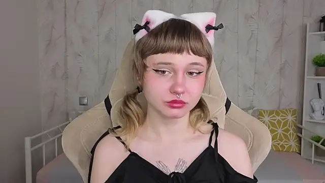 Snapshot of Tori_Cutie chatting on May 8, 2026, 12:36 am Tori Cutie online show from May 8, 2026, 12:36 am
