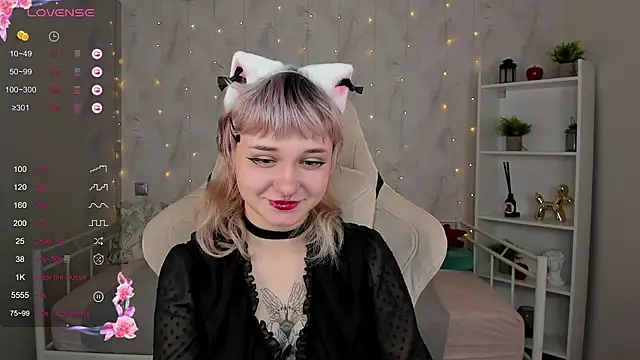 Tori Cutie online show from October 16, 2025, 12:08 am