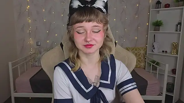 Snapshot of Tori_Cutie chatting on April 22, 2026, 12:06 am Tori Cutie online show from April 22, 2026, 12:06 am