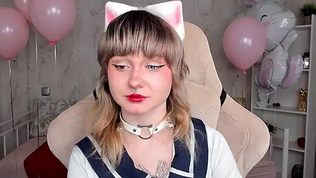 Snapshot of Tori_Cutie chatting on April 2, 2026, 12:07 am Tori Cutie online show from April 2, 2026, 12:07 am