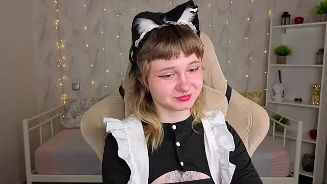 Snapshot of Tori_Cutie chatting on May 3, 2026, 12:05 am Tori Cutie online show from May 3, 2026, 12:05 am