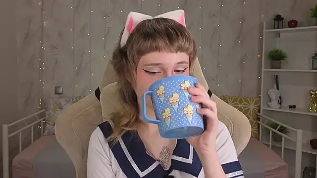 Snapshot of Tori_Cutie chatting on May 13, 2026, 12:06 am Tori Cutie online show from May 13, 2026, 12:06 am