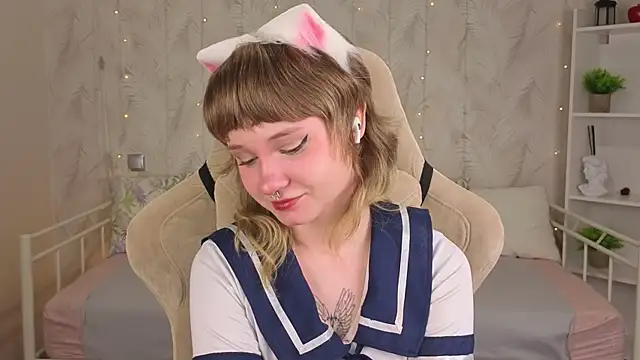 Snapshot of Tori_Cutie chatting on May 30, 2026, 12:06 am Tori Cutie online show from May 30, 2026, 12:06 am