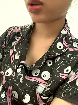 Snapshot of Nguyenha11 chatting on October 1, 2025, 7:35 am Nguyenha11 online show from October 1, 2025, 7:35 am