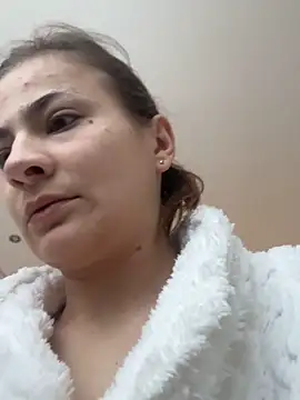 IsabellaEtha online show from December 15, 2025, 10:10 am