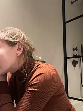 IsabellaEtha online show from February 13, 2026, 4:51 pm