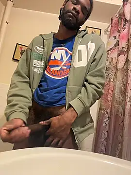 BigBDMari online show from November 17, 2025, 8:07 am