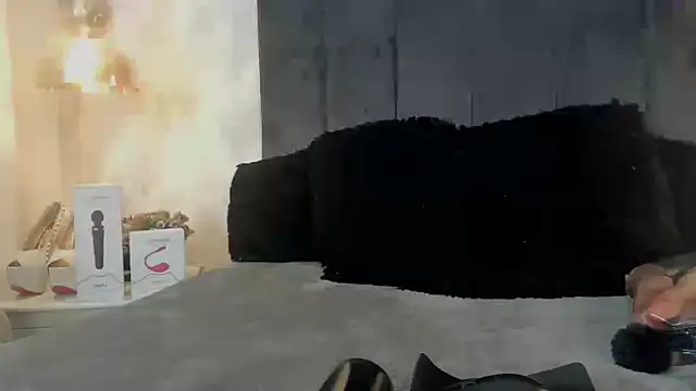 Snapshot of Foxx__Tatto_ chatting on November 13, 2025, 12:53 pm Foxx Tatto online show from November 13, 2025, 12:53 pm