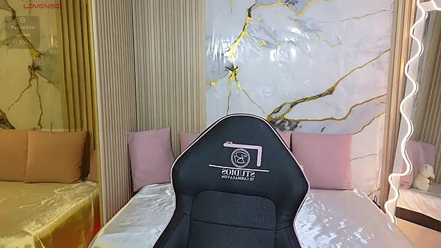 Snapshot of Lexy_tay chatting on February 24, 2026, 11:44 am Lexy tay online show from February 24, 2026, 11:44 am