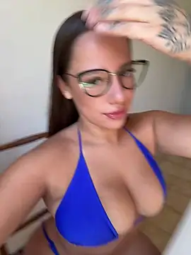 Snapshot of AlessiaaRuso1 chatting on February 6, 2026, 3:08 pm AlessiaaRuso1 online show from February 6, 2026, 3:08 pm