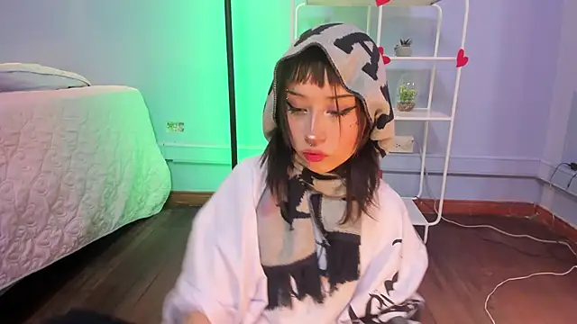 Hannahpage online show from February 20, 2026, 12:29 pm