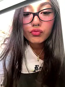 Snapshot of saranghae_ chatting on January 18, 2026, 6:22 pm saranghae online show from January 18, 2026, 6:22 pm