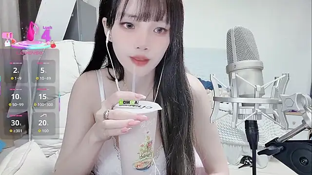 twlilybae online show from November 15, 2025, 4:27 am