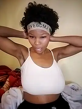 Snapshot of Seductive_Yellow_Titties chatting on November 16, 2025, 8:30 am Seductive Yellow Titties online show from November 16, 2025, 8:30 am