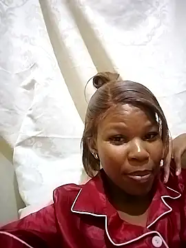 Seductive Yellow Titties online show from January 11, 2026, 8:16 pm