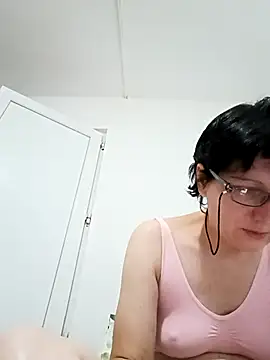 Vera Elle online show from October 10, 2025, 7:58 pm