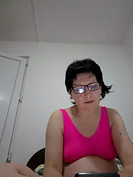 Vera Elle online show from May 20, 2026, 6:27 pm