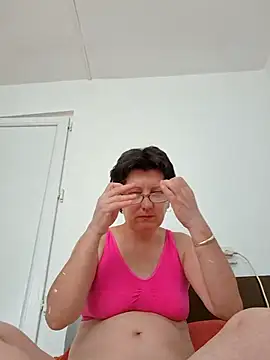 Snapshot of Vera_Elle chatting on June 24, 2026, 6:12 am Vera Elle online show from June 24, 2026, 6:12 am