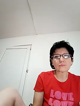 Snapshot of Vera_Elle chatting on October 7, 2025, 8:32 pm Vera Elle online show from October 7, 2025, 8:32 pm
