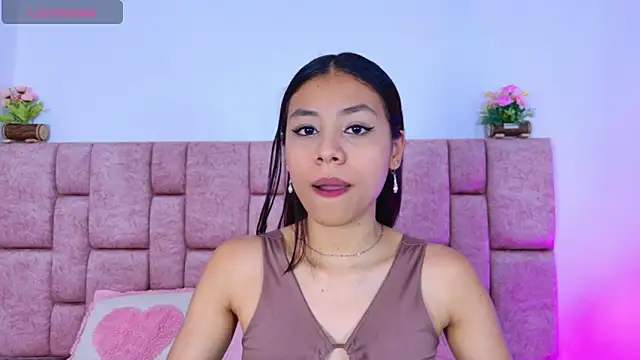 Snapshot of ScarlettLuxe chatting on November 22, 2025, 11:31 am ScarlettLuxe online show from November 22, 2025, 11:31 am