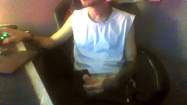 Snapshot of Dikklauss chatting on October 11, 2025, 8:10 pm Dikklauss online show from October 11, 2025, 8:10 pm