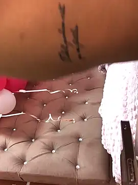 Snapshot of Rachellcooperrr chatting on February 8, 2026, 7:44 pm Rachellcooperrr online show from February 8, 2026, 7:44 pm