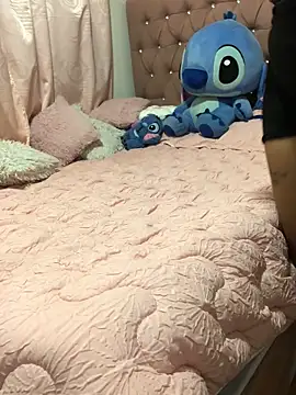 Snapshot of Rachellcooperrr chatting on January 18, 2026, 3:54 am Rachellcooperrr online show from January 18, 2026, 3:54 am